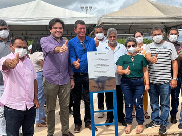 Prefeitura entrega pavimentação na Comunidade Coqueiro